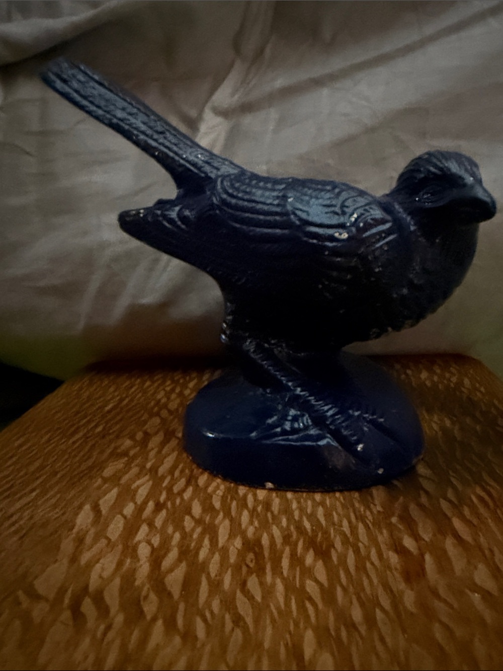 Vintage Brass Bird Figurine - Navy Blue Pet Bird Décor